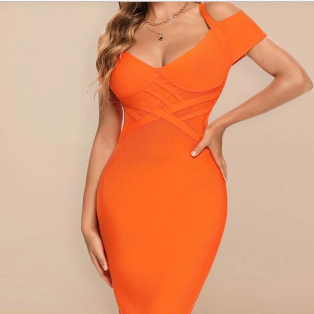 NWT Emprada Cold Shoulder Zip Back Bandage Bodycon Dress Bright Orange Large